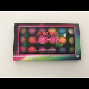 BH Cosmetics Aurora Lights Palette *SLIGHT DAMAGE*